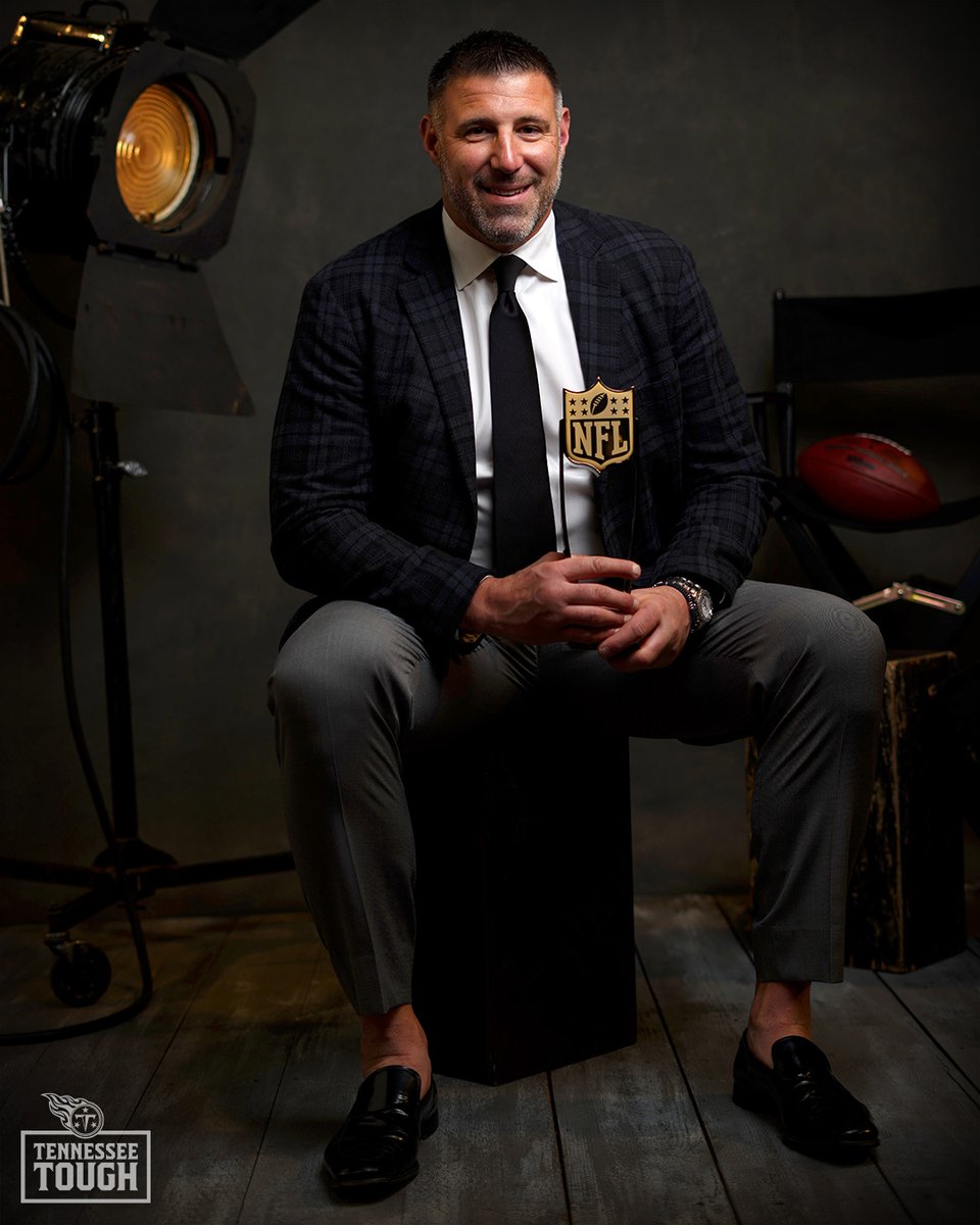 Titans's tweet photo. Proud of our coach 🏆 https://t.co/6Vi1l0m4iD