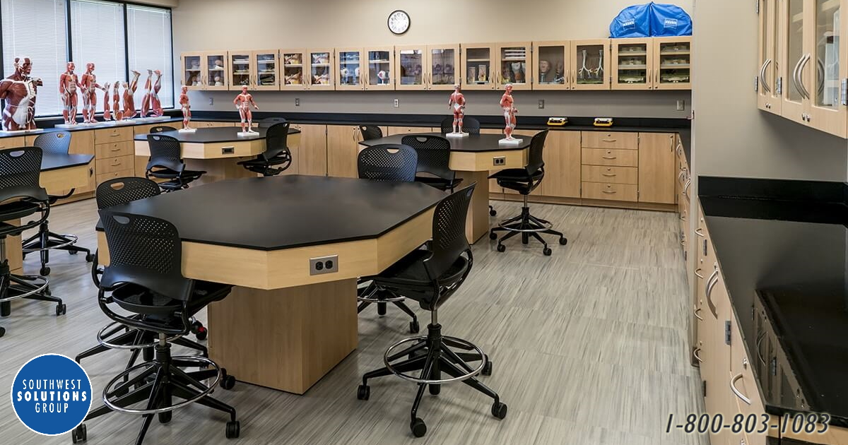 cutyourspace's tweet image. Universities across the nation that are operating laboratories have started to realize the need for modular lab workstations and casework. bit.ly/34mVgQ6 #university #labclassroom #labcasework #universitycasework