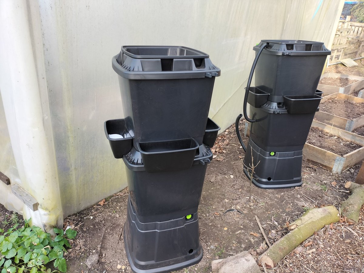 JasonCrane272's tweet photo. 1/3 What a term in the allotment! Asked to make it bigger and better, well I think we have came close to that. Massive thank you to all the support from team green, years7,8 &amp; 10. Lots to do but ready for planting season @tsas_norwich @ThePapillonPro @TSASAllotment #Wellbeing https://t.co/CkI1raz6up