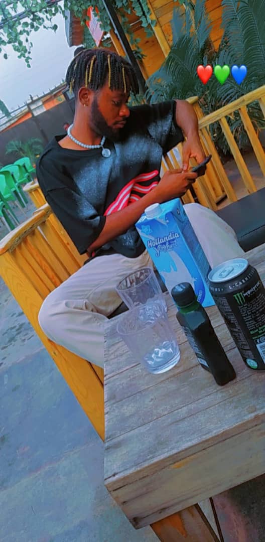 Chrisjunix's tweet photo. #twitterguide Cozy Lounge And Bar
It nice place. Drinks are affordable. But there is no parking lot located in Lagos. Abule-Egba axis ✌💙❤ https://t.co/swNL812315