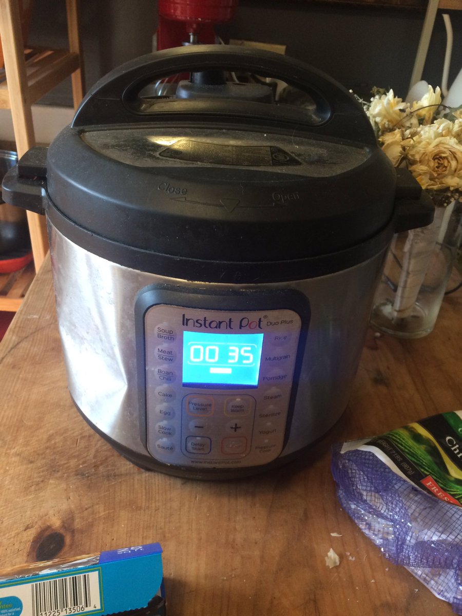 expodcastgaming's tweet photo. Making black garlic. I’ll give an upswing like 3 weeks lol https://t.co/8F6AjTPE9n