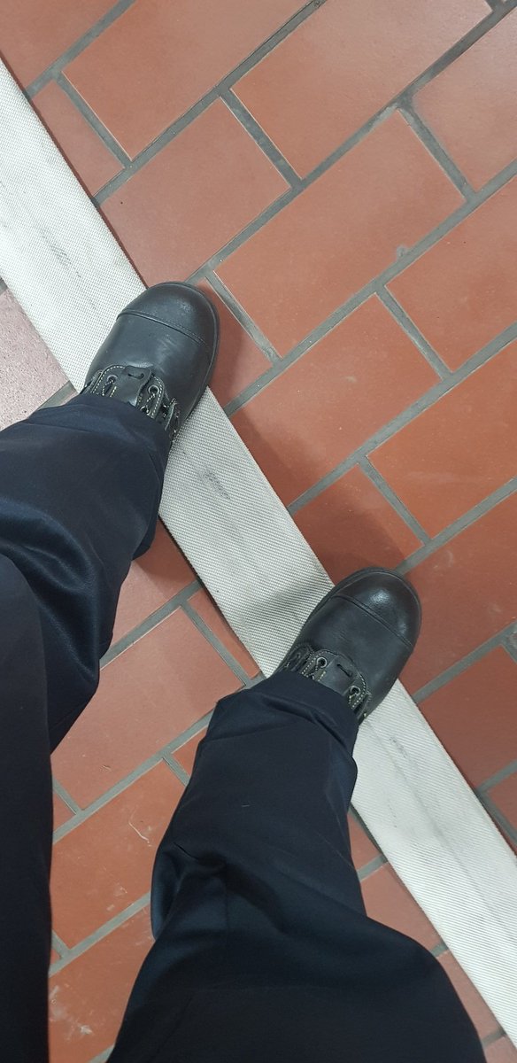 FeuerwehrWitten's tweet photo. Keine spannenden News grad, ich...
#FwWit #Feuerwehr #Witten #einsatzfürwitten #112live #witten112 https://t.co/CSjlF8ICGP