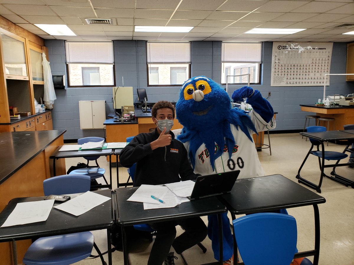 GsstChemistry's tweet photo. Enjoyed a special visitor at the beginning of chemistry class today.  The students were lucky Rip Tide @NorfolkTides showed up to help complete their lab reports! https://t.co/9Y1dyRhcNZ