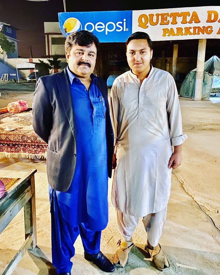 IsmailK06040776's tweet photo. Education minister sindh syed sardar ali shah at quetta darbar restaurant m9 ❤ https://t.co/IcEoDiYDF7