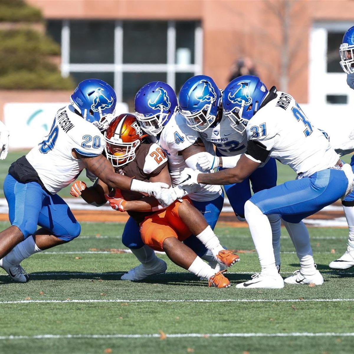 BeattyKaden's tweet photo. #AGTG After a great conversation with @ronwhitcomb I am blessed and honored to announce that I have received my 1st Division I offer from the University of Buffalo! @UBFootball @CoachMoLinguist @ShoresFootball @BE1STRING @dhglover @NaturalBodyz @CoachWayneLance https://t.co/eJ8dtKsW5a