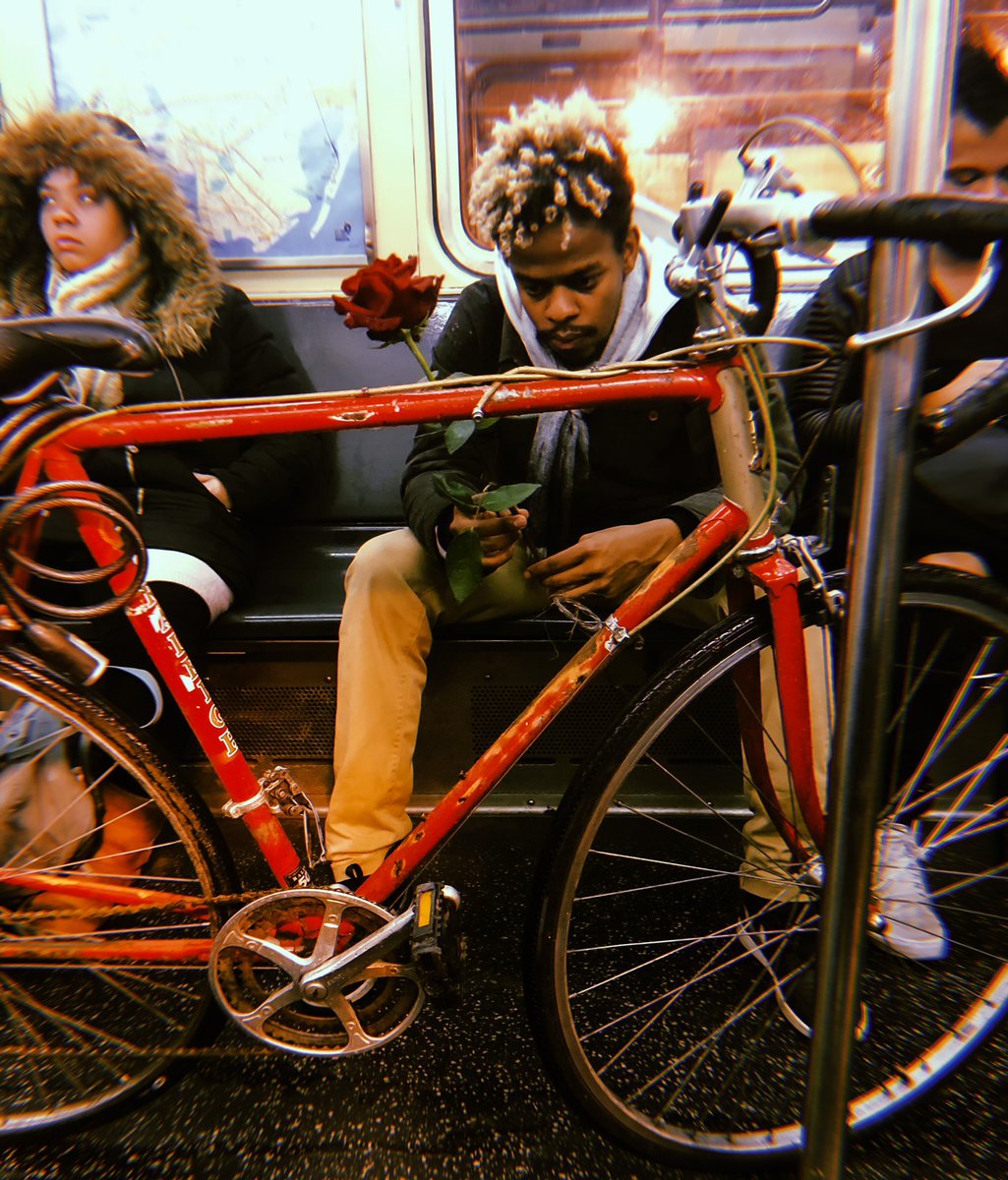 goku_nft's tweet image. TODAY IS A HUGE DAY!

So proud of the #solana photography community for coming together, we are so much stronger together!

22 photos. 22 artists. 1 winner takes all.

“She loves me not” by @goku_nft
my submission for “with Red”

Auction live at 21:00 UTC:
exchange.art/single/2Ufhhnm…