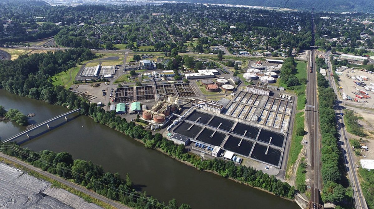 Getting ready for the #SuperBowl ? We’re all suited up for the halftime flush 🏈🚽. To bust a persistent myth - yep, you can all flush at the same time during half-time. Our wastewater plant can handle the rush #EndZone