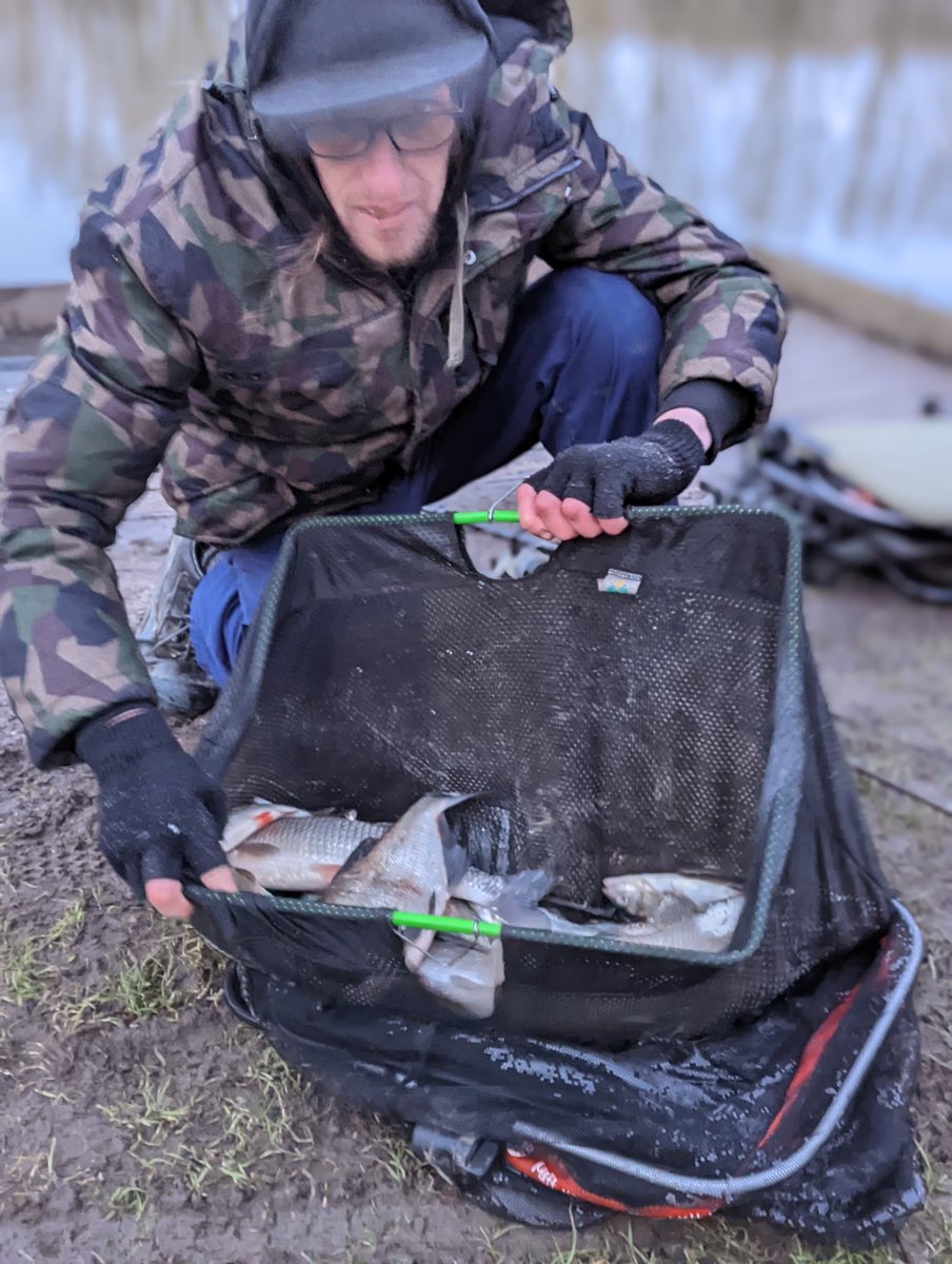 Titch_World's tweet photo. Not a bad session 11lb odd bream ide roach chub perch #HereFishFishFishy https://t.co/WJnS5MCNJO