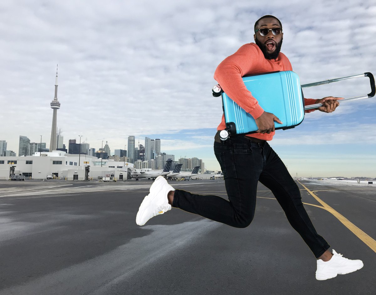 BBishopAirport's tweet photo. @FlyYOW @yvrairport @HfxStanfield @YWGairport @FlyYYC @TorontoPearson @FlyEIA @yfcairport @MCO @Dulles_Airport @fly2ohare @fly_SAV Just got to town – what’s good Toronto! #runwaypose #airporttwitter #toronto #ytz https://t.co/pfYWg7pRRI