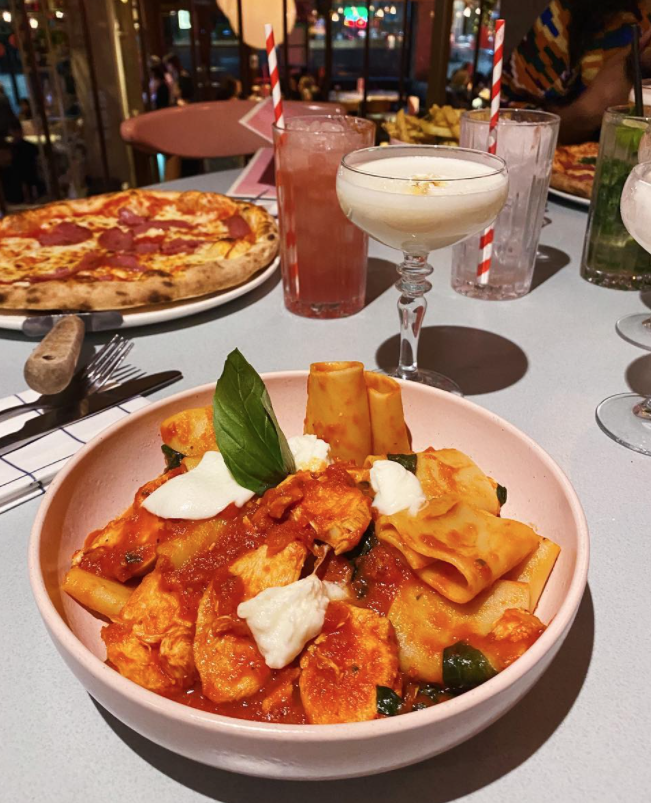 PASTA ✔️
PIZZA ✔️
COCKTAILS ✔️

Our kind of weekend 👊

📸 nclsparkles