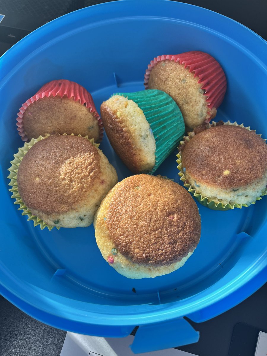 I made rainbow cupcakes for everyone at my branch today 🌈 <a href="/U3ENTERPRIDE/">U3 Enterpride</a> #U376