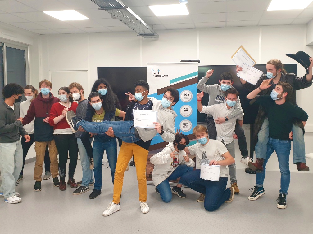 IUT de Bordeaux (@iut_de_bordeaux) on Twitter photo 📸🎓Ce soir #cérémonie remise des diplômes DU robotique 🤖 de l'<a href="/IUT_de_Bordeaux/">IUT de Bordeaux</a>.
Félicitations aux étudiants de la première promotion 2021 ! 👏
Bon vent à ces jeunes diplômés issus des formations <a href="/IUT_GEII_Bdx/">Département GEII - IUT de Bordeaux</a>, @GMPBordeaux, <a href="/IUTMPBordeaux/">IUT MP Bordeaux</a> et Informatique. 📸🎓Ce soir #cérémonie remise des diplômes DU robotique 🤖 de l'<a href="/IUT_de_Bordeaux/">IUT de Bordeaux</a>.
Félicitations aux étudiants de la première promotion 2021 ! 👏
Bon vent à ces jeunes diplômés issus des formations <a href="/IUT_GEII_Bdx/">Département GEII - IUT de Bordeaux</a>, @GMPBordeaux, <a href="/IUTMPBordeaux/">IUT MP Bordeaux</a> et Informatique.