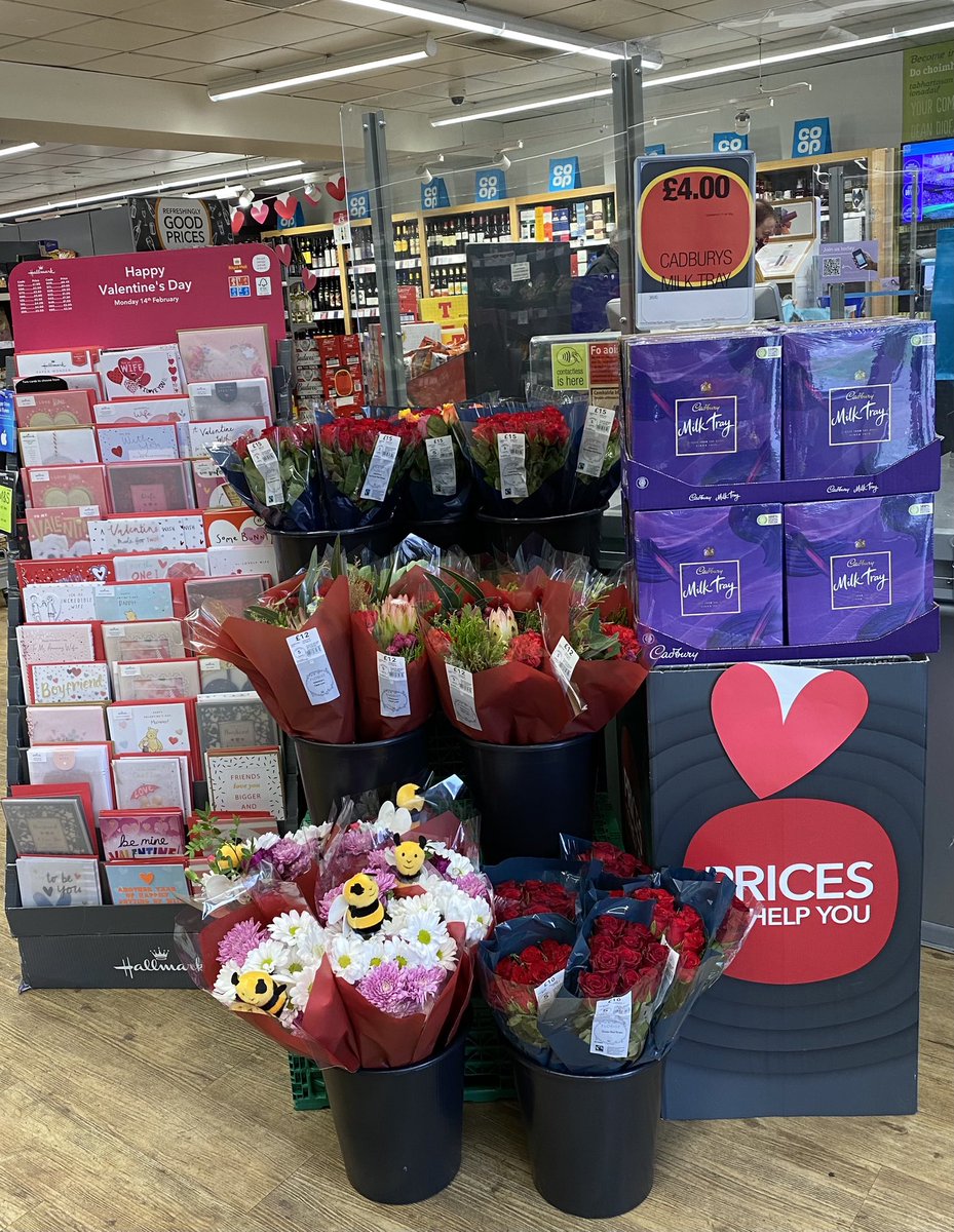 mac_331's tweet photo. Valentines is here and we have all your favourites Instore. Lovely #Fairtrade roses and a fantastic meal deal aswell! Come in and have a wee look for yourself ♥️♥️ @DSimps0104 @coopuk #ValentinesDay https://t.co/vqOo757nSR