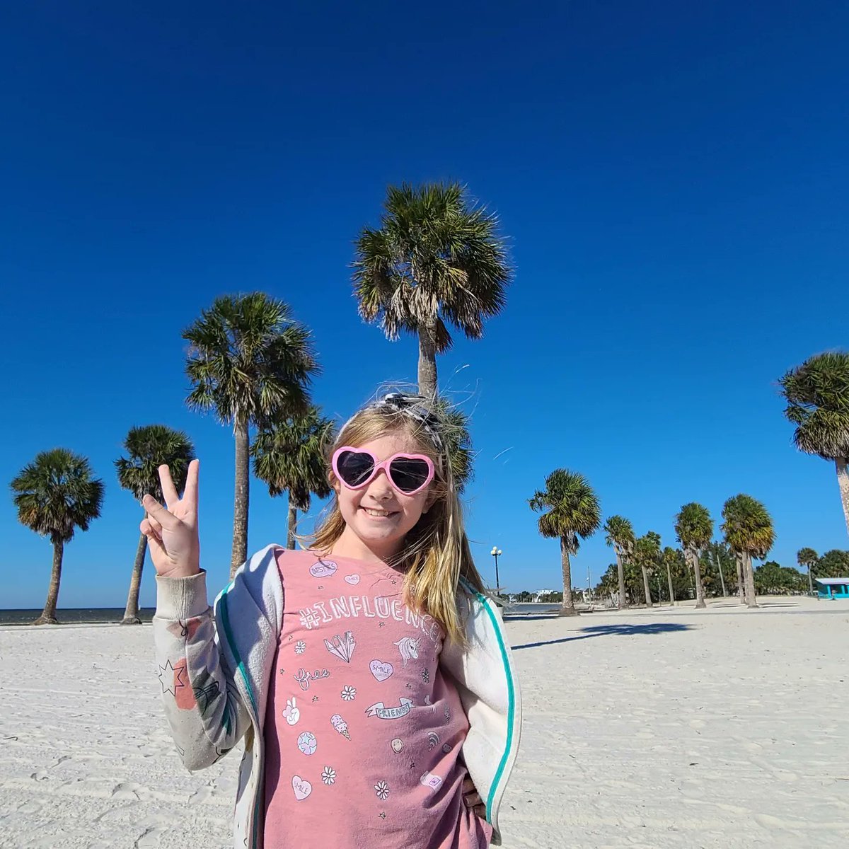 ReadySetAutism's tweet image. We decided 2 go to the Gulf of Mexico while Manda was getting an IV INFUSION. We have been to the Atlantic &amp;amp; Pacific in the past 10 months so we wanted to complete the oceans! Manda was considered mild anemia &amp;amp; her iron level was way too low!  Today is her 5th &amp;amp; final IV Infusion