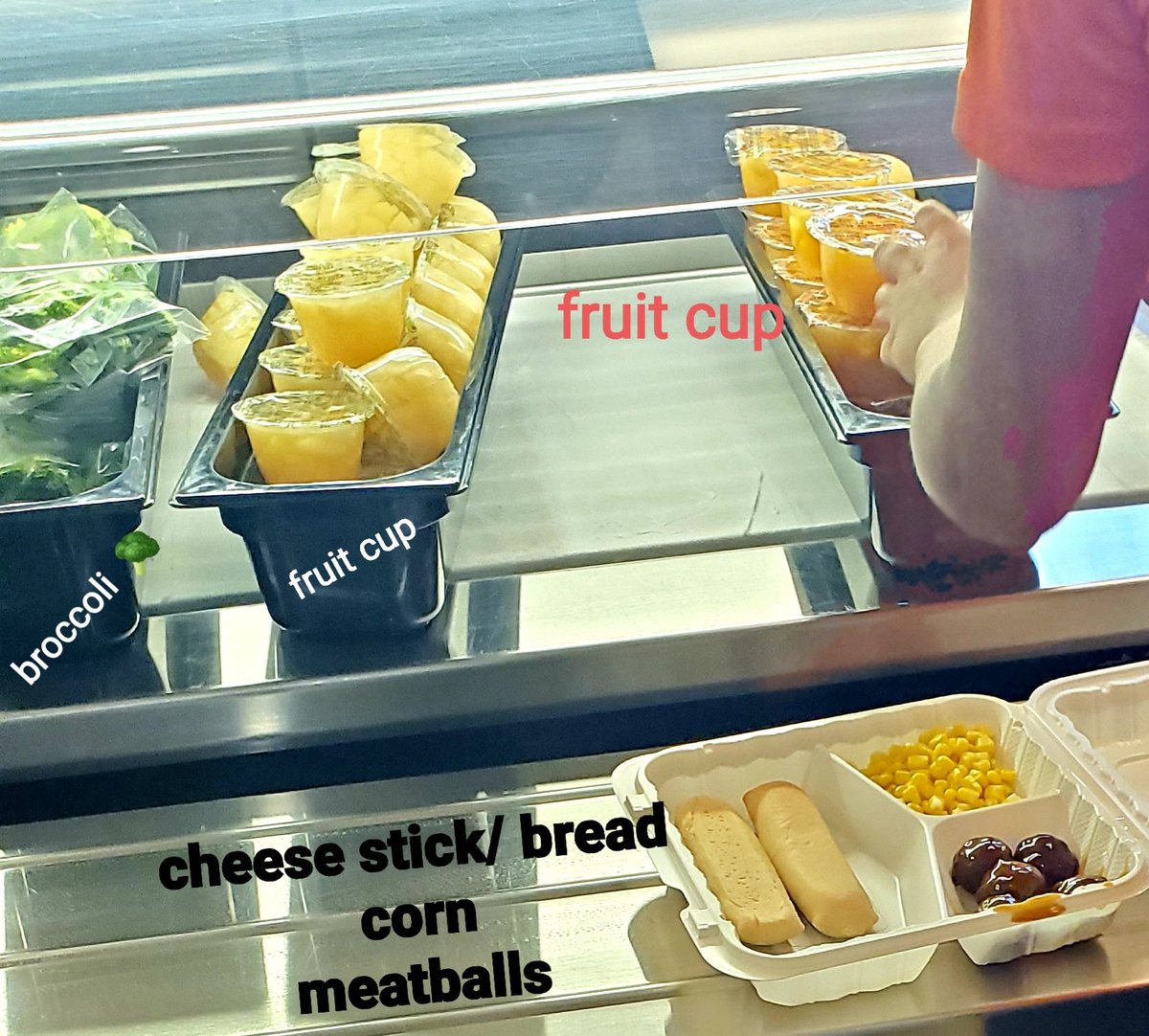 ShyOne2u's tweet image. I'm so sadden by what they're serving our children in public school's these days. And seconds are NOT an option. Parents please find the time to pack your child a much healthier meal they will enjoy. #ourkidsmatter #healthiermeals