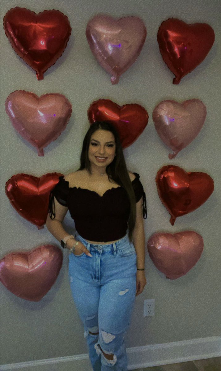 kaelycortez10's tweet photo. The type you don’t find twice ❤️💗 https://t.co/ic4qyve3KG