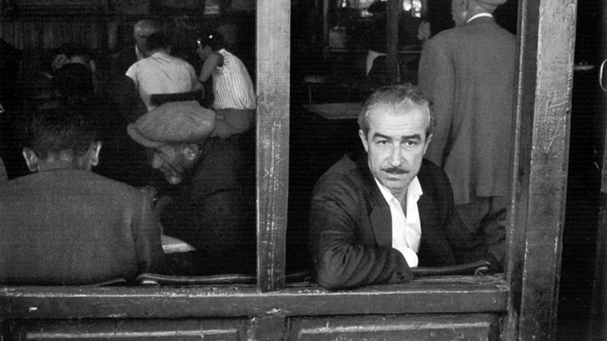 "Bence asıl ölmek, istenilmeyen bir dünyada yaşamaktır. Her yirmi dört saatte bir yirmi dört kere ölerek." |Orhan Kemal|