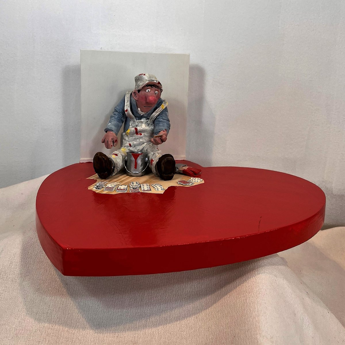 MemphisCAC's tweet image. Works of Heart ends tomorrow Sat., Feb. 12 at 5pm CST. Our talented artists created over 90 pieces of art for you to bid on. There’s plenty to love, like artist Bill Huettel’s “Solitaire Confinement”.  We have a heart for kids. You can, too. #WorksofHeart ow.ly/n98n50HT1i8