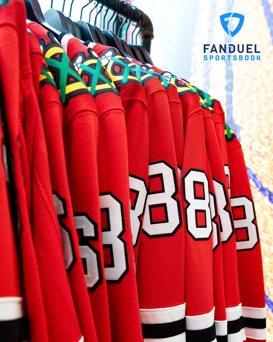 Happy <a href="/FanDuel/">FanDuel</a> Friday 🙌 RT now for a chance to win a signed jersey ✔️