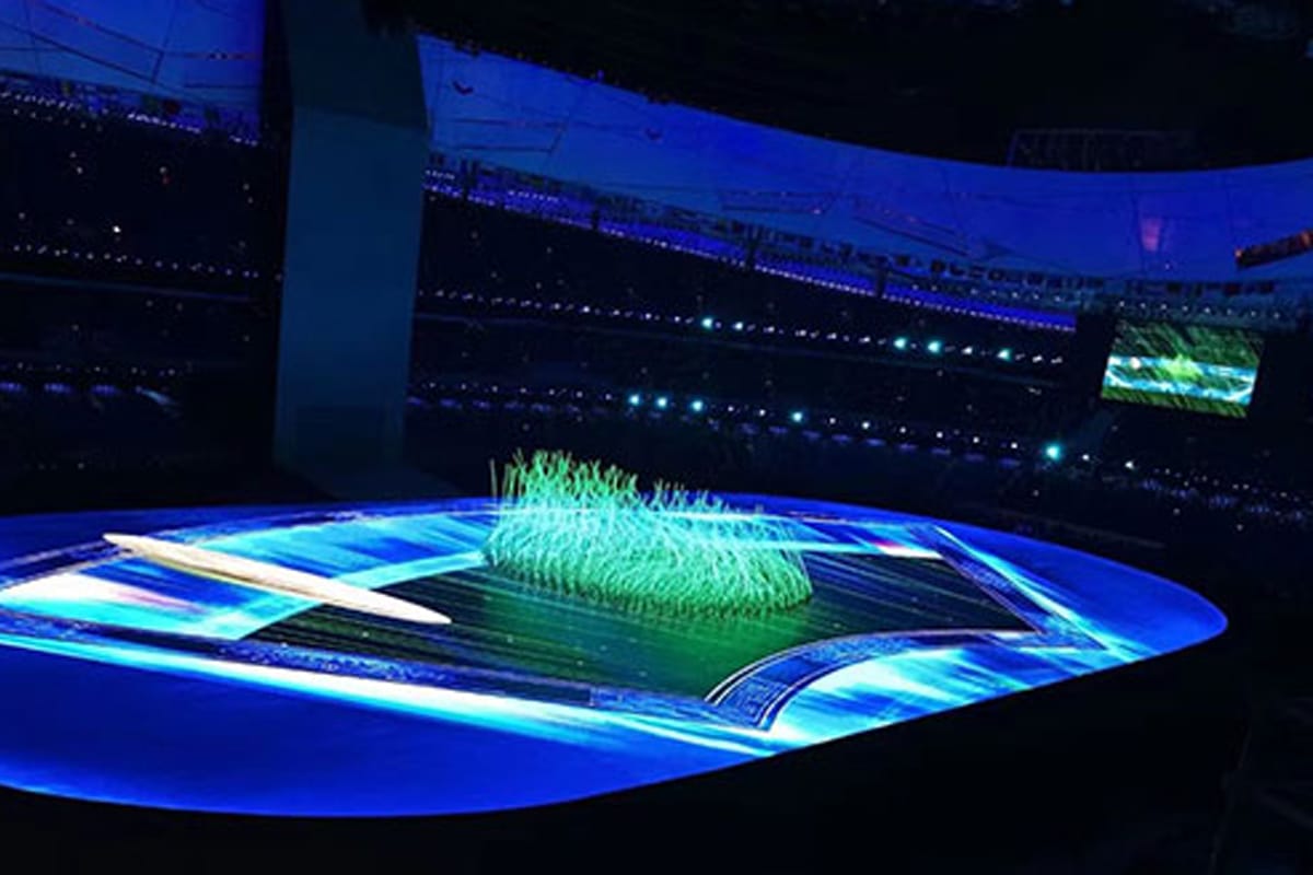 Visual_Displays's tweet photo. The world’s largest 8K UHD LED floor display, with an overall area of 10,393 sq m, has played a key role at the Beijing Winter Olympics, illuminating the stage floor of the games’ opening ceremony: https://t.co/ITSqaFmfDb 🥇🥈🥉

#Olympics #ProjectionMapping #UHDdisplay #AVtweeps https://t.co/Env3AOmi1P