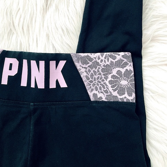 DawnRybloom's tweet photo. So good I had to share! Check out all the items I'm loving on @Poshmarkapp from @LGOrnaments #poshmark #fashion #style #shopmycloset #venus #pinkvictoriassecret: https://t.co/qtddgBkGFb https://t.co/GRDEiVS2KO