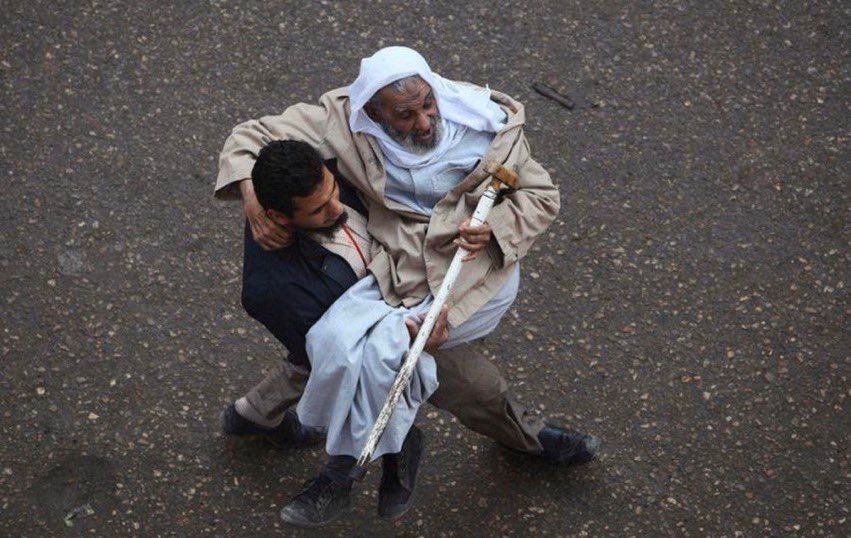 بر الوالدين : دِين ودَين ..
فـ الأول يأخذك إلى الجنة .. 
والثاني يرده لك أبناؤك 💙