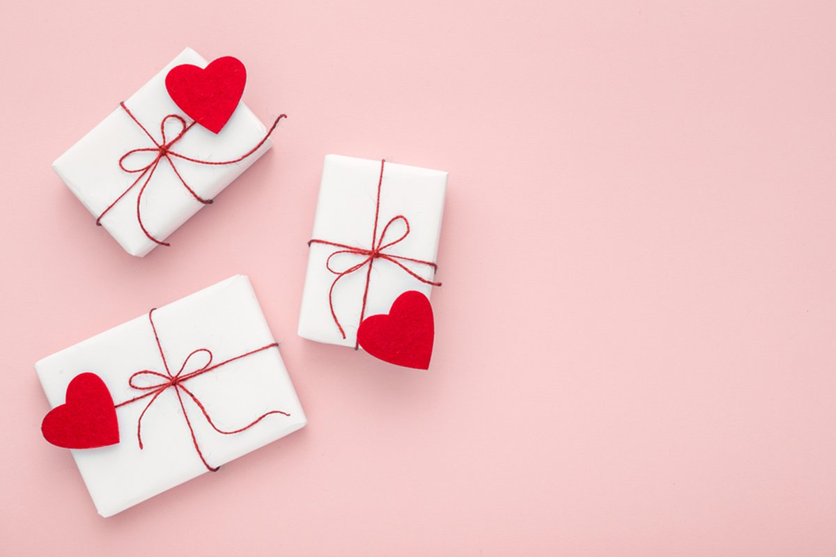 UGpii's tweet photo. From all of us at GPII, we would like to wish you a Happy Valentine’s Day! As the 18th-century poet Joseph Johnson said, “The rose is red, the violet’s blue / The honey’s sweet, and so are you.”
#happyvalentinesday❤️ #GPII #GlobalKnights
#JosephJohnson https://t.co/rm8a8LfvE7