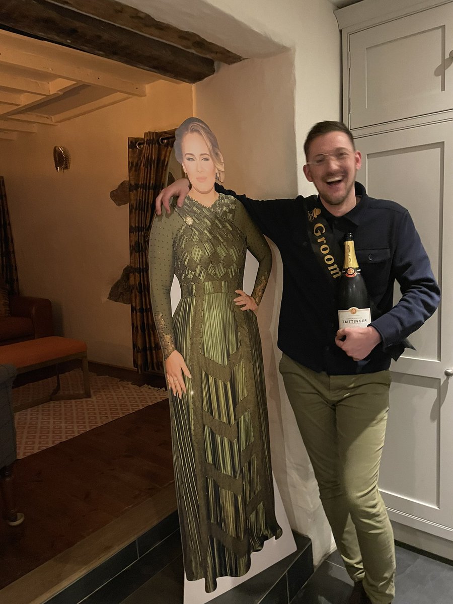 kerriphowell's tweet photo. Hello, it’s me…..
@thomjamesmcc any chance of a message @Adele #Thomscockdo #farmerswifetobe #superfan https://t.co/OnNClTNrXc