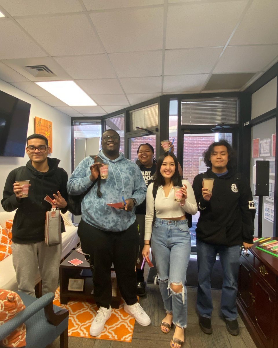 HCUEngineering's tweet image. What do you call two bobas that get along really well? Best teas 💓

Thank you to everyone who came out today! Be on the look out for our future events💗