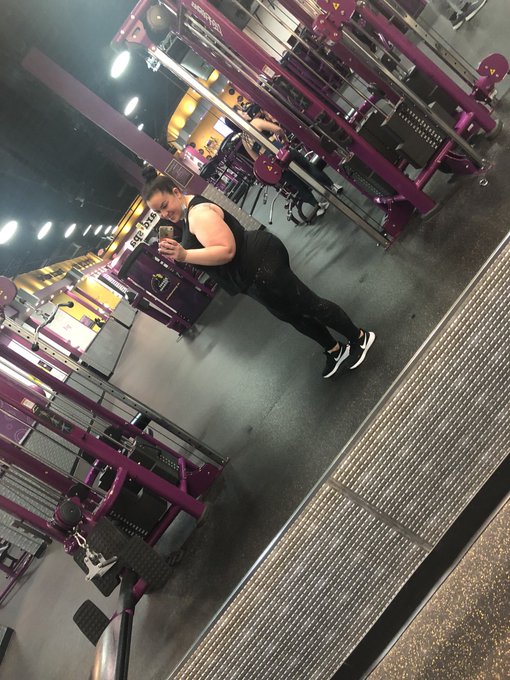 Booty just poppin https://t.co/ovcfe9F8ek