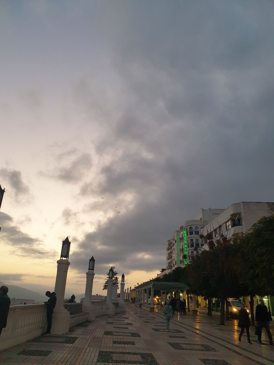 LetsShine_'s tweet photo. لا تنتظر الدليل ، صدق إحساسك 💛

#عشوائيات #تغريدة_اليوم https://t.co/TbC1I8oEtZ