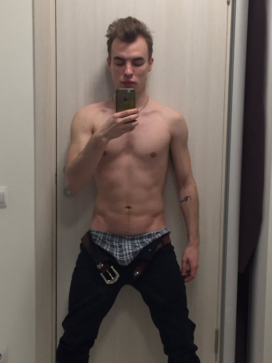 jedus_'s tweet photo. Happy friday 😈
_________
https://t.co/zJ99Ze6xKz

#onlyfansgayboy #onlyfans #gayboy #gay #LGBT #hotguy #hotboy #boy #hotgay #hornyathome https://t.co/luEpeEP8xm
