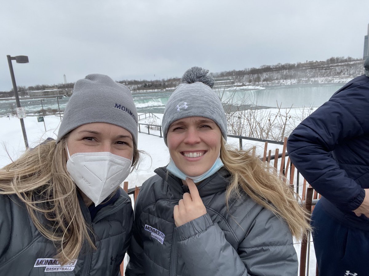 G_Bogg's tweet photo. The Falls with my Hawks π#WhenInNiagara #NEST #ImNotColdYoureCold https://t.co/qECqMQkQuP