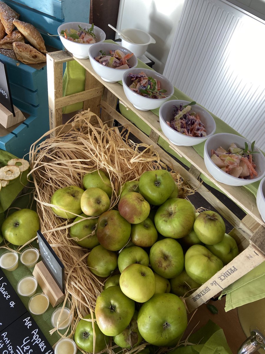 Pangbourne bramley apple tasting well done team