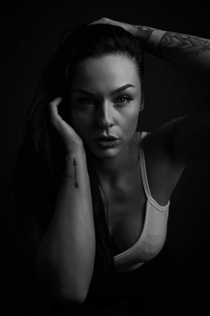 atticusxmedia's tweet photo. Model: Siobhan https://t.co/0G4jNLW9OC