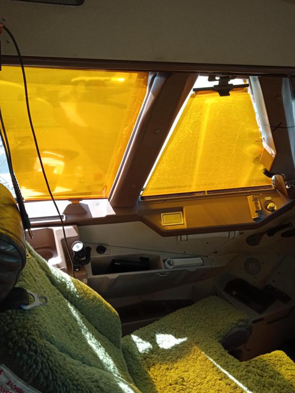 You deserve a piece of a #B747 cockpit in your home 😉

These #Boeing roller blinds are half price, but hurry, our Flash Friday offers end midnight tonight! 

> planereclaimers.aero/flashfridays/