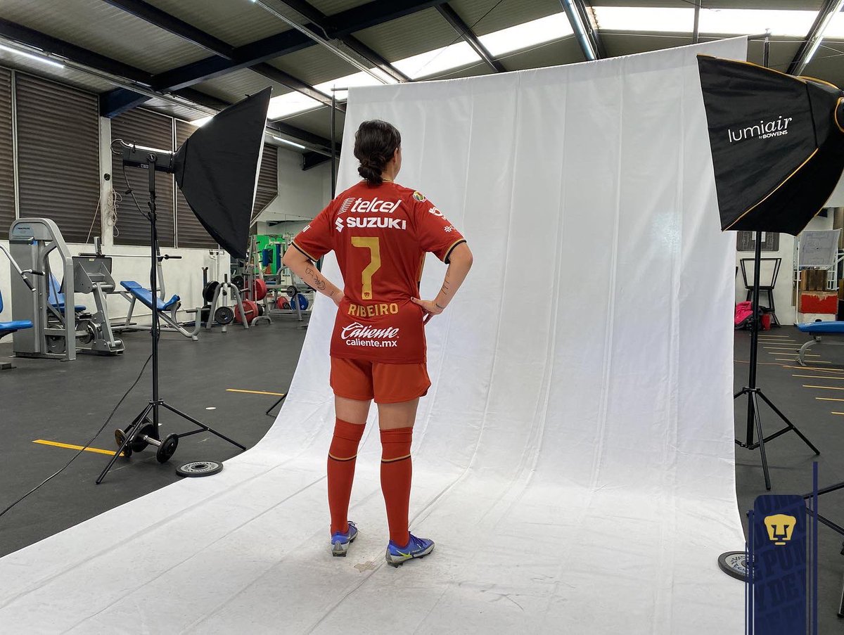 Día de shooting, mañana estrenamos esta belleza. 🤩🐾

#ComoDebeSer #SoyDePumas