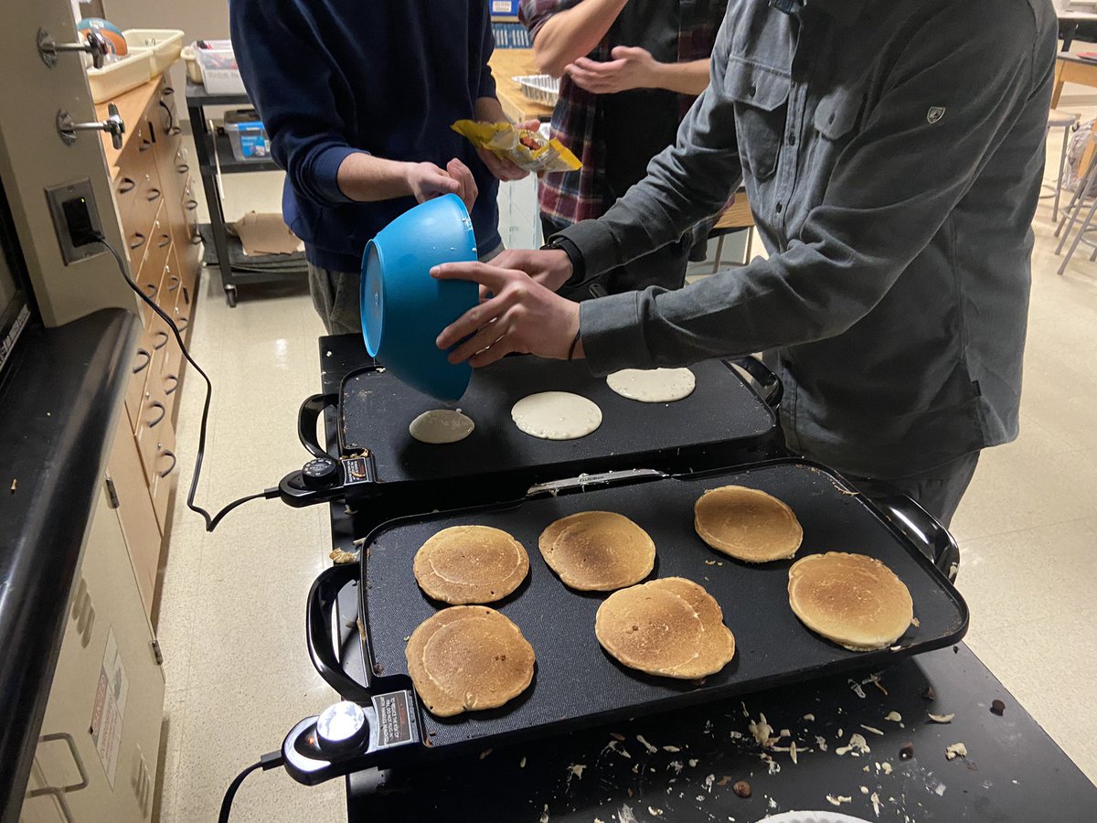 DJHS_CAP's tweet photo. Pancake Day was a success! Happy Friday everyone, have a wonderful weekend!🥞 https://t.co/7ziGsVOFk7