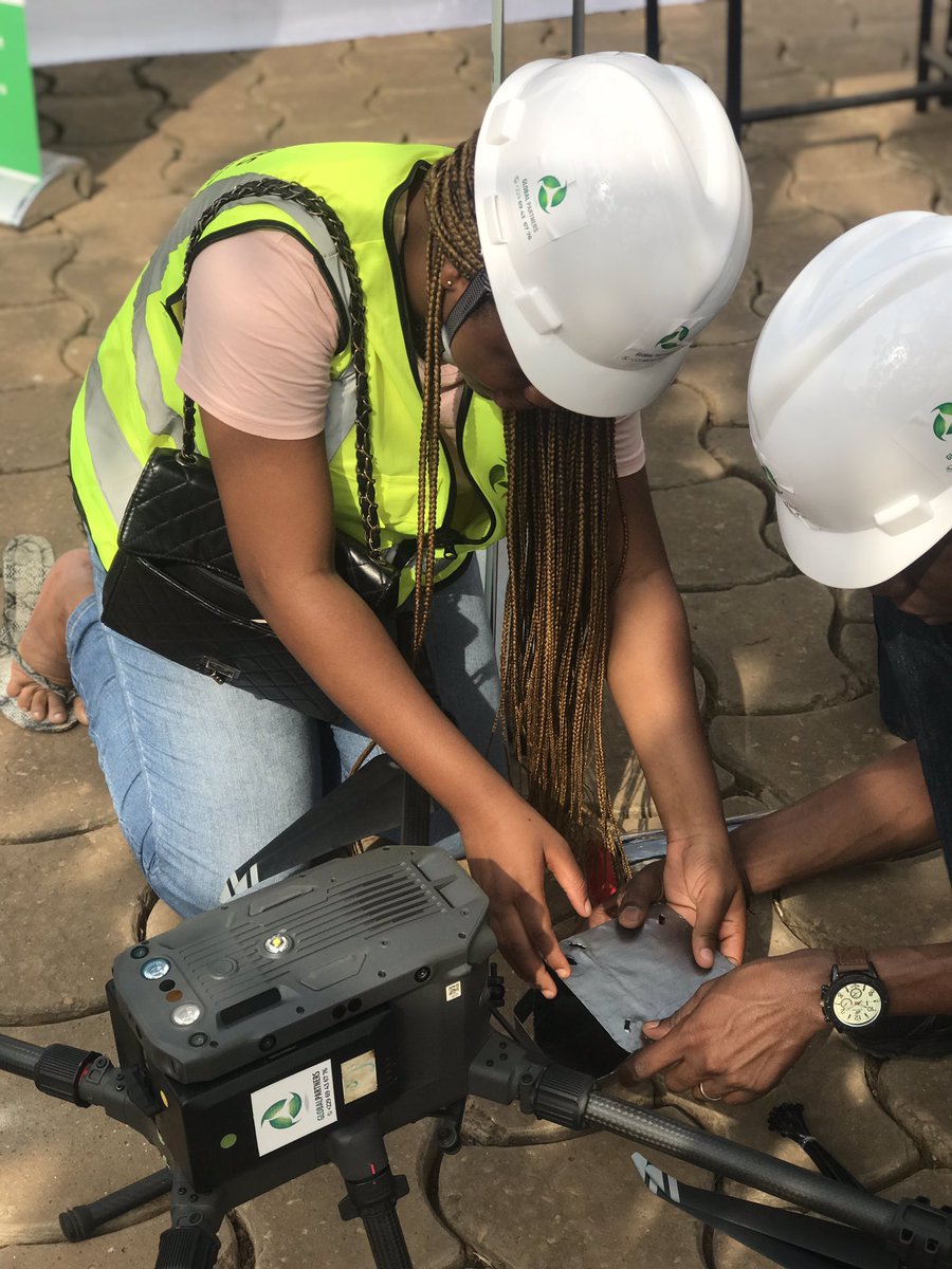 À <a href="/GBPartners_bj/">Global Partners</a> nous mettons les femmes au cœur du développement ✨Une petite visite au Lycée des Jeunes Filles de Lokossa pour la Journée des femmes et filles de sciences  <a href="/numeriquebenin/">Ministère du Numérique et de la Digitalisation</a> <a href="/abdelawani/">Abdelaziz Lawani</a> <a href="/lawaniismail/">lawani ismail</a>