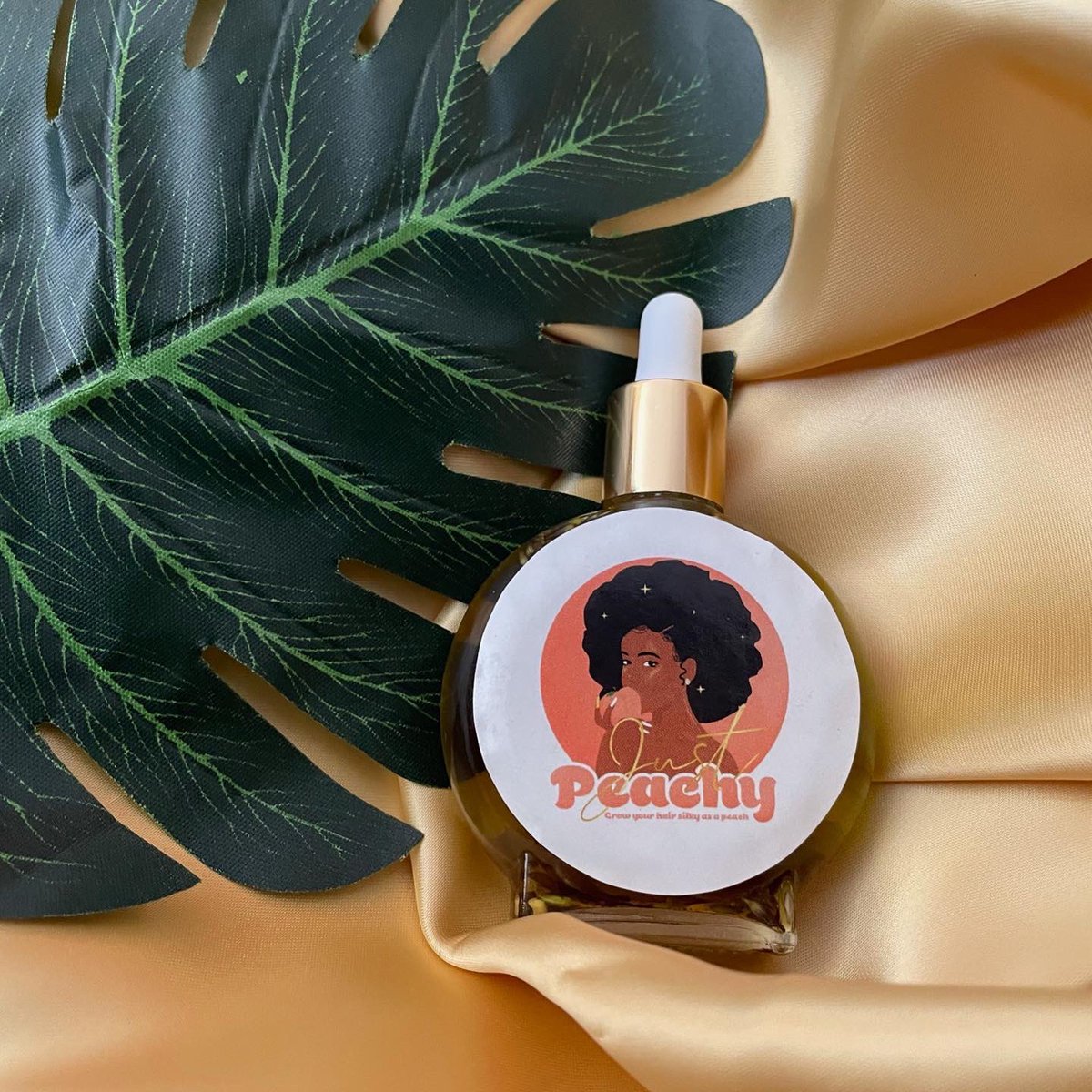 justpeachyhair's tweet photo. Check out this week’s Best Seller’s!

- That Hair Thicc Serum 
-Satin Bonnet 
-Growth 2.0
-Peach Whipped Cream 

Link in bio✨🍑 https://t.co/i9Fk6WgPxY