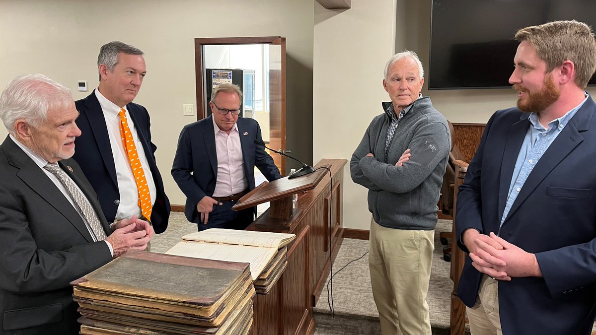 Honored to join <a href="/YagerTweets/">Ken Yager</a> and <a href="/RonTravis31/">Ron Travis</a> to present <a href="/rheacountymayor/">George Thacker</a> and the Rhea County Archives team with a #TNLibraryArchives grant to properly store county documents, helping to ensure Rhea County history remains accessible for future generations.