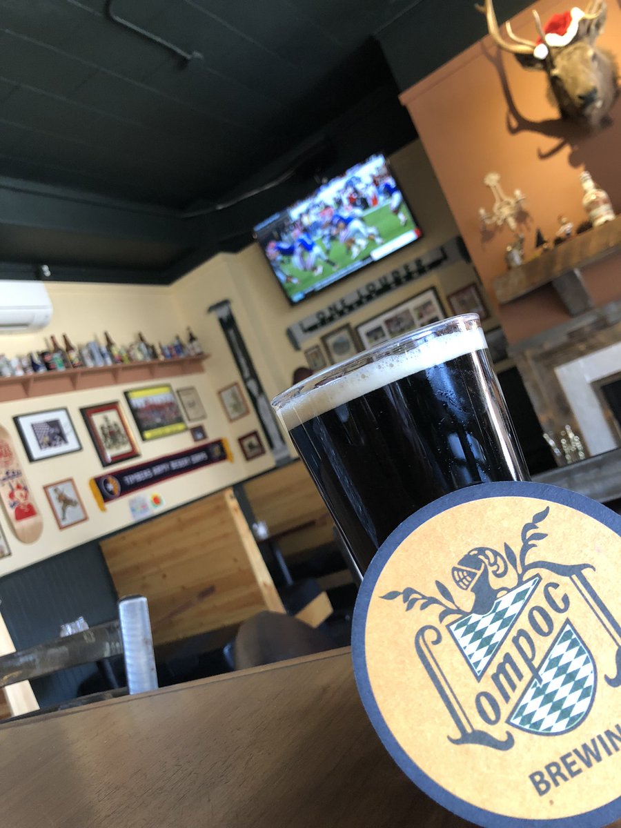 Lomporter and the Super Bowl.   Lomporter all weekend and Super Bowl Sunday.    See u at the Bottom 🏈🏈🥳🍻🍻