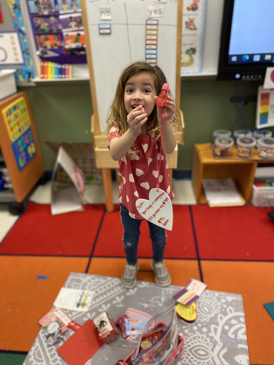 The excitement of opening up their valentine box’s brought the biggest smile to my face! You can totally see the love we have in our classroom! Happy Early Valentines💝🥰💘 #GESshineon