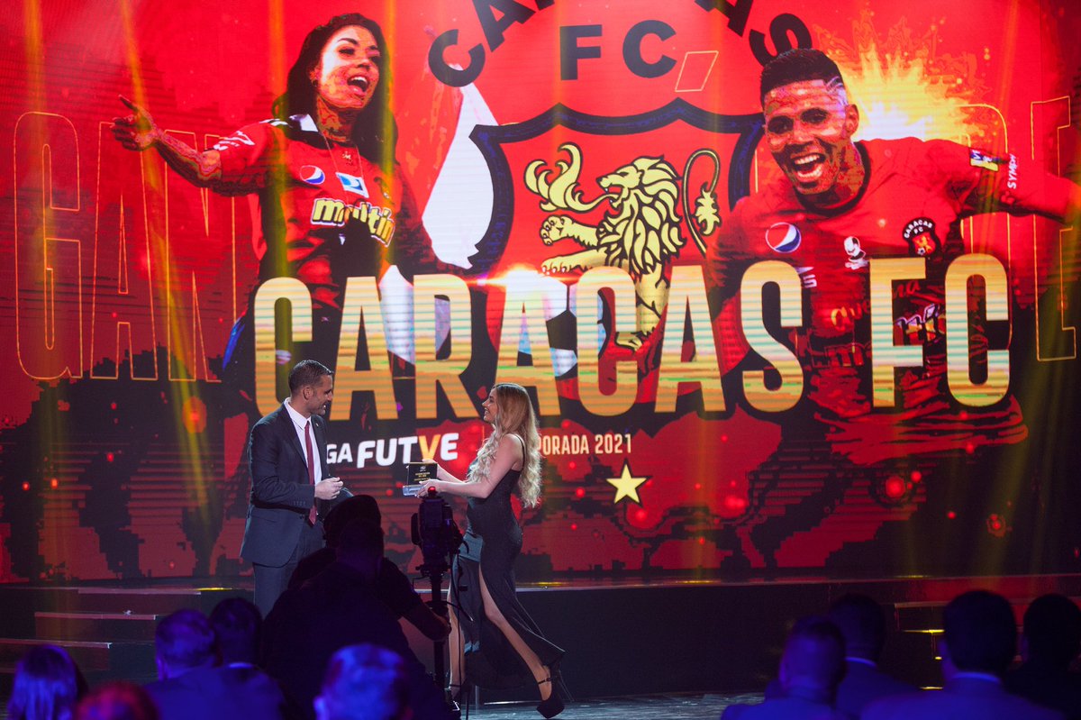 Caracas_FC's tweet image. ¡El Rojo presente en la Gala de la Liga FUTVE! 🤵🏻‍♂️🌟
⠀⠀
✅ Organización del año
✅ Dirigente de la década 
✅ Samson Akinyoola - Goleador del año 

📸 Prensa @ligafutve 

#SomosCaracas #VenezuelaEsFUTVE