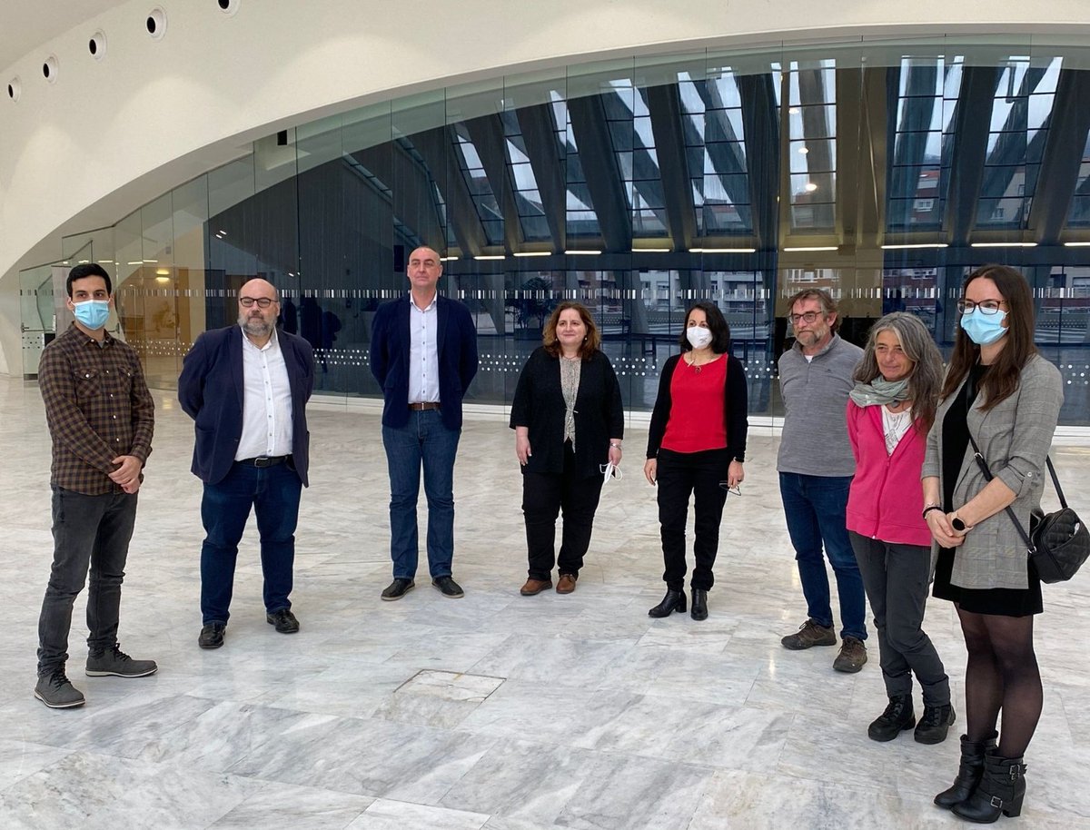 📑Interesante presentación en #Oviedo del estudio de <a href="/RedFACIAM/">Red FACIAM</a> sobre el impacto de la crisis de la #COVID19 en las personas sin hogar. 🔎Investigar para innovar, innovar para mejorar nuestra acción social. <a href="/IUDCUCM/">IUDC</a> #ObraSocialHHCC