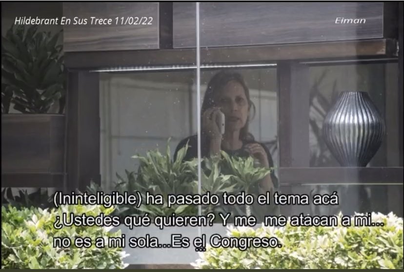 _AguilarVictor's tweet photo. “me atacan a mi, no es a mi sola. Es el Congreso”. La señora @MaricarmenAlvaP a lo Abraham Valdemar: “El Perú es Lima, Lima es el Congreso y el Congreso soy yo”.
Hasta ahí solo anecdótico. Pero amenazar a un medio de comunicación la hace insostenible en el cargo. #FueraAlva https://t.co/duFDKTHa1v