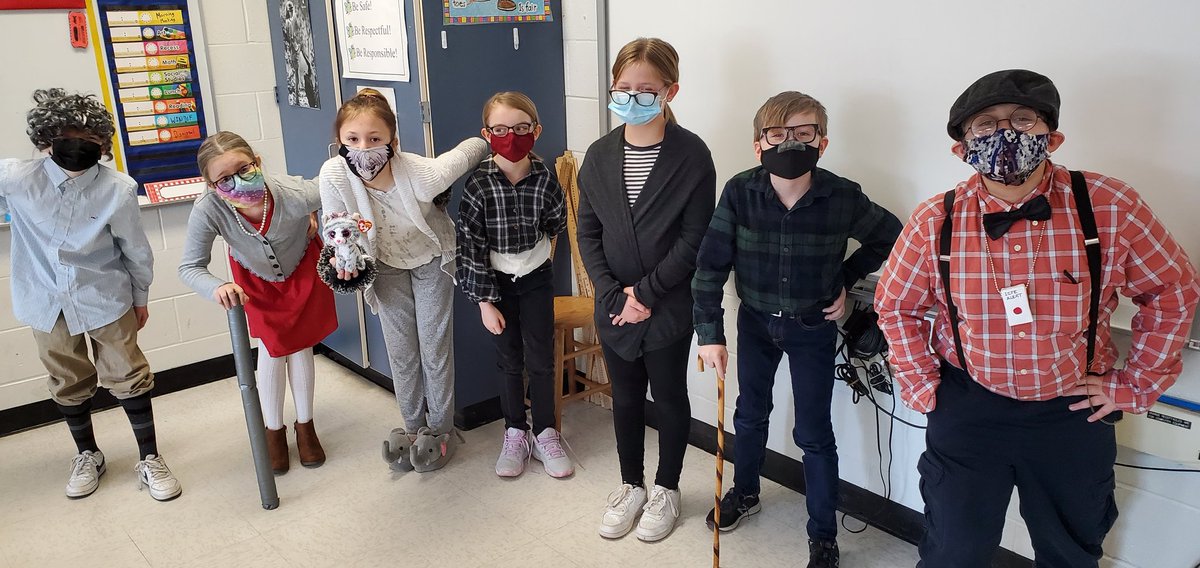 The average age of Mr. Q's class has really risen! Looks like our backs hurt a bunch, too! 4th graders are #100daysbrighter today! Happy 100th day <a href="/MiltonTerrace/">Milton Terrace Elem</a> #bscsd