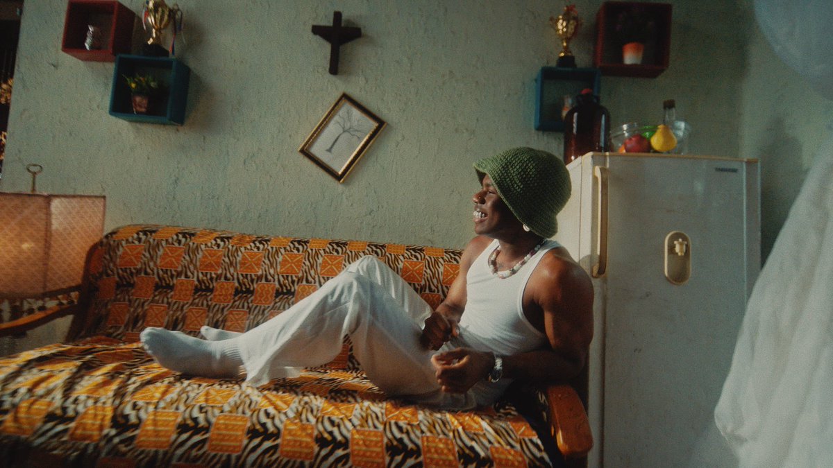 priorgoldpictures tweet media