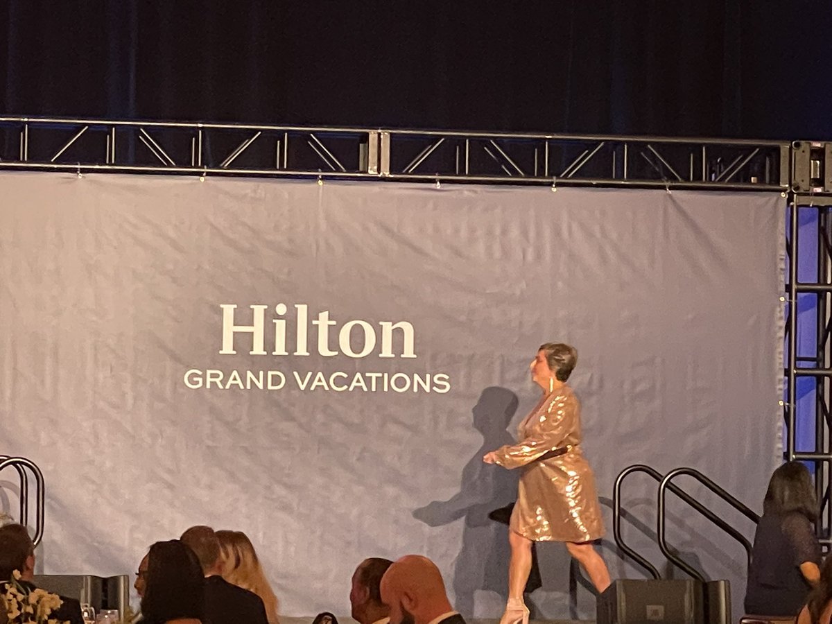 Anne Fuller tweet media