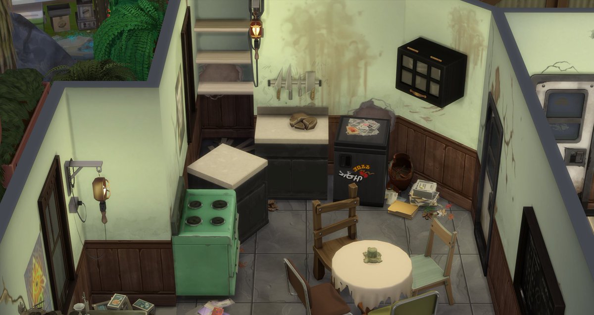 LillysVodka's tweet photo. "StrangerVille conspiracists house. But where are the owners? And why are their 'friends' camping around the area? Where are the news reporters who had arrived to find the answers? 🧪🔍" I had so much fun working on #SmallSimsieShell by @lilsimsie #ShowUsYourBuilds https://t.co/nDKPbULnKH